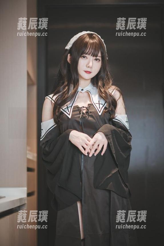 51酱 51酱的美足作品集,全场唯一一双让我神魂颠倒的脚丫!