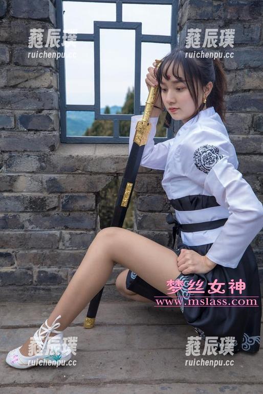 MSLASS梦丝女神-莹仙女 MSLASS梦丝女神 - 当莹仙女遇到PINK,这是不是我网盘里的污点?快来下载吧!