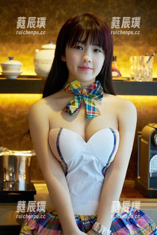 TuiGirl推女郎-娜露 TuiGirl推女郎 - 娜露的优雅:一图包看穿我的“美脚”哲学!