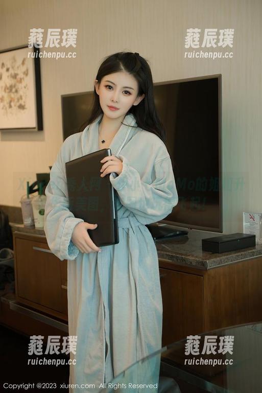 Xiuren秀人网-伊小七MoMo Xiuren秀人网 - 伊小七MoMo的姐姐升华版美图,套图也玩得飞起!
