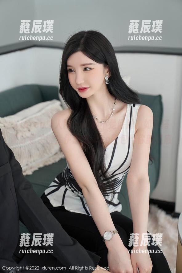 Xiuren秀人网 - 短裤不是问题，如何搭配才是关键！伊思思niko图包给你新灵感。