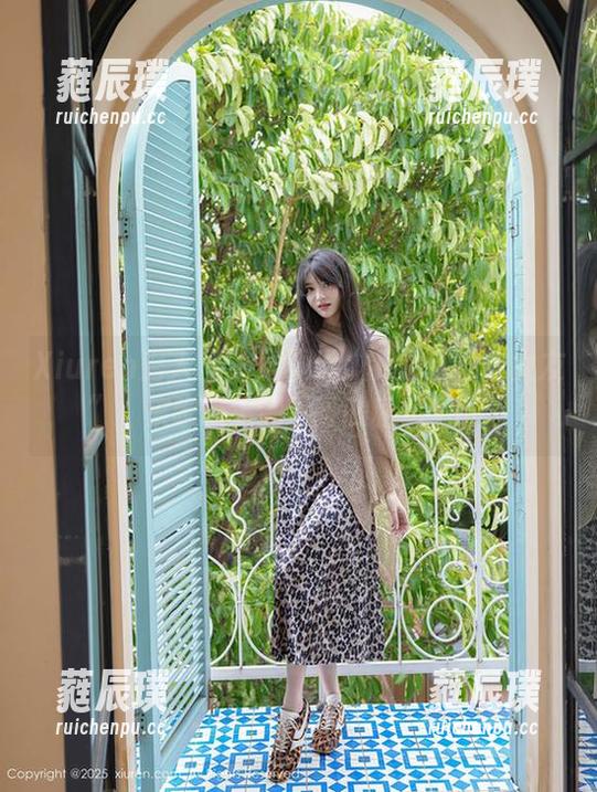 Xiuren秀人网-王俪丁呀 Xiuren秀人网 - 别再说“我想见你的女友”,来瞧瞧王俪丁呀的私房照吧。