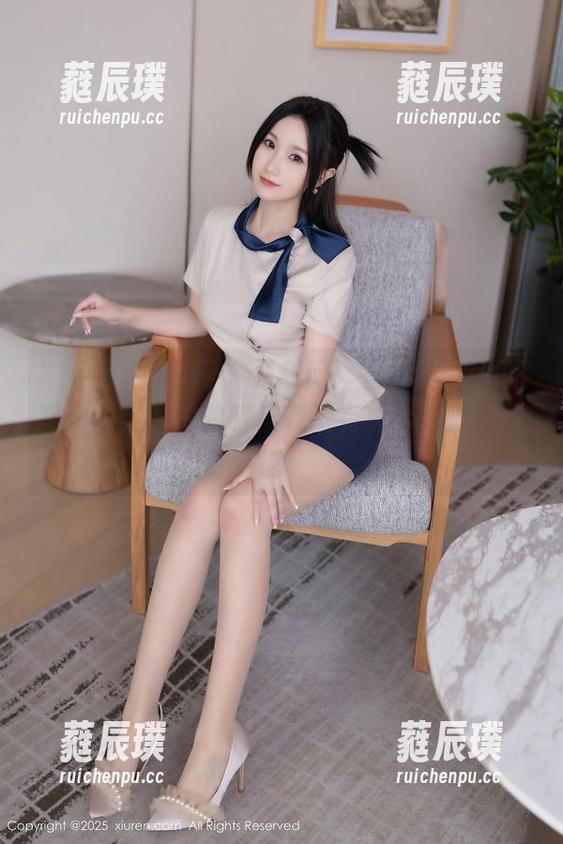 Xiuren秀人网-鱼子酱fish Xiuren秀人网 - 只想问:鱼子酱fish的厨娘图集,拍的时候有没有加个十倍美颜?