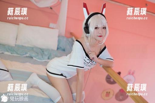 lovely呆玄 校服私拍合集:lovely呆玄教你如何轻松穿搭,上课也能时髦