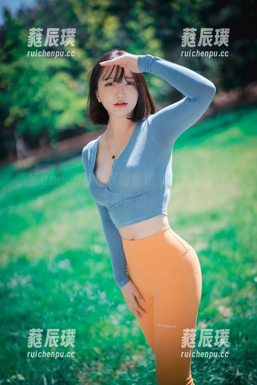 yeeun孙乐乐 学姐yeeun孙乐乐的私拍:在独特的光影下,讲不完的小故事