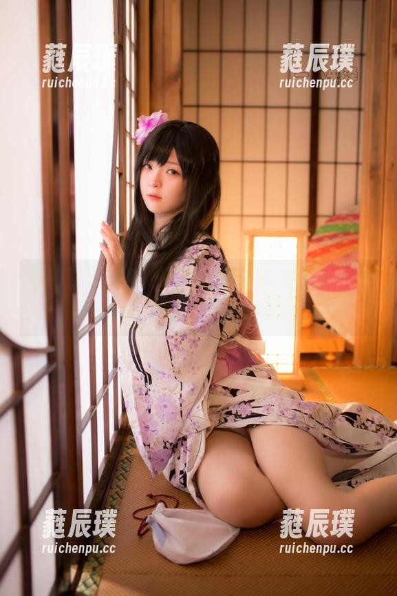 你的夏季必备：一小央泽的泳装写真，免费教你怎么迷人又清凉