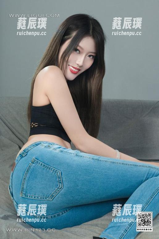 丽柜-佳怡 丽柜 - 直击佳怡的教室私房:原图里有多少话说不了