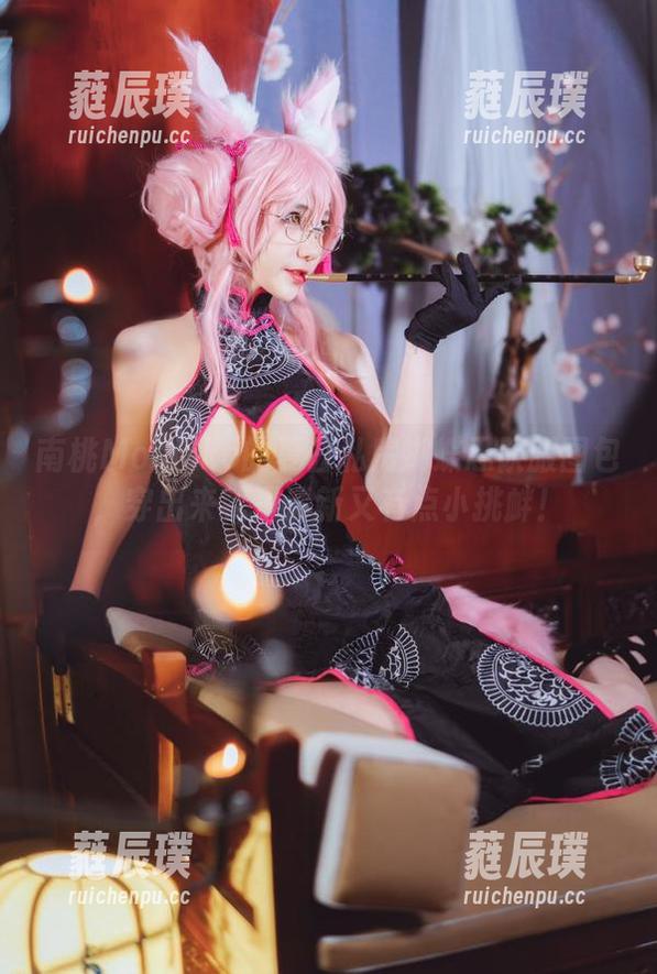 南桃Momoko 南桃Momoko的夏日私房蝴蝶忍队服图包,穿出来就是清新又有点小挑衅!