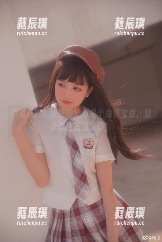 听说过吗？嘎潼的泳池是个免费宝库，潜水就能捞到资源！