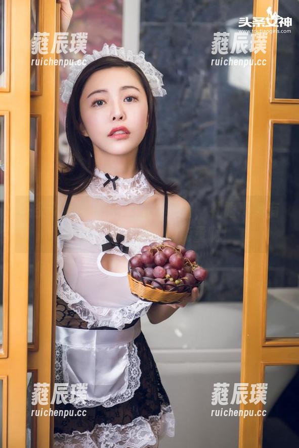 头条女神 - 申美嫣这组美图，礼服真得有种让人目不转睛的能量啊！
