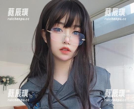 女主K 女主K又出新图!这次的性感偶像范儿,嗯…是我想的那样吗?