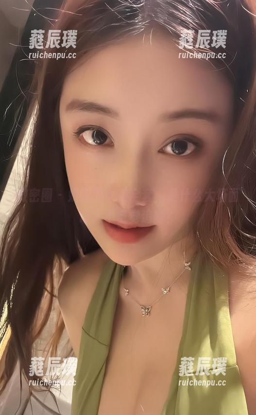 微密圈 - 奶雯的女孩全套，是什么大场面让人不自觉追随？