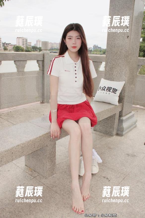 小众视觉-兰兰 小众视觉 - 合集来了:兰兰的天使系列,自拍的时候我一直在默默PK她的颜值!