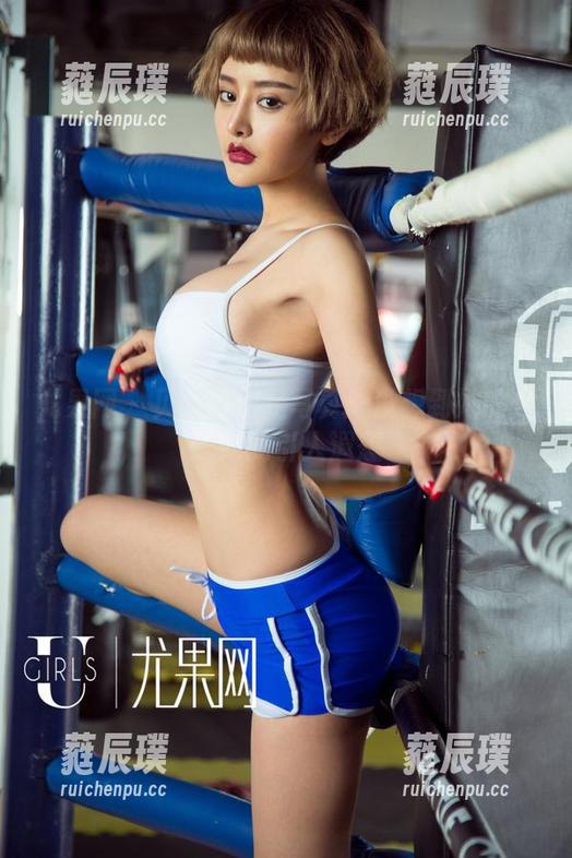 尤果网 - 贝拉的裸足写真：没想到她的足迹如此引人遐想