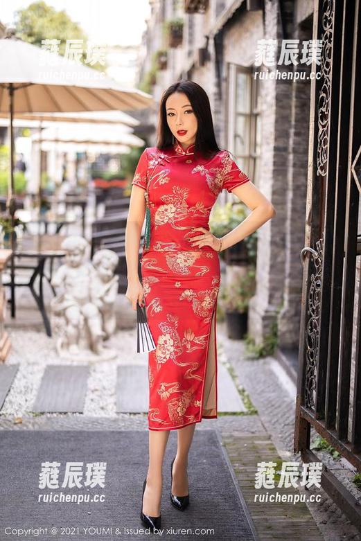 尤蜜荟-Yumi尤美 尤蜜荟 - Yumi尤美的新夏日图包滴,感觉像是被热带水果包围,清新但又让我肚子叫!