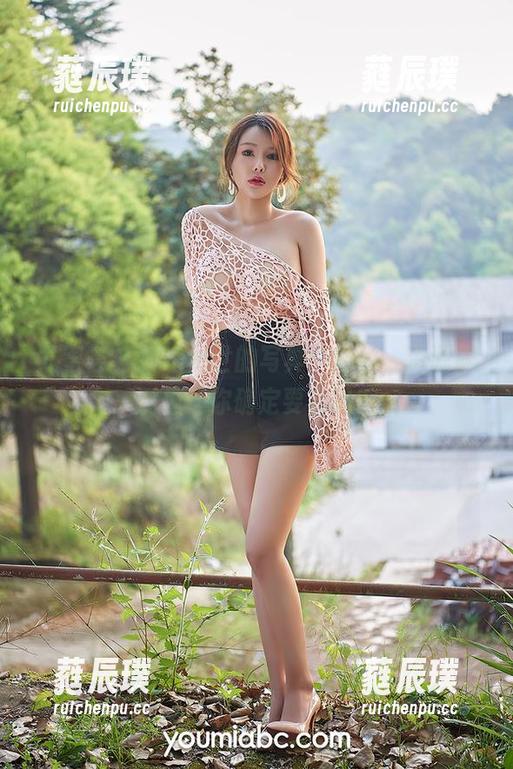 尤蜜荟 - 抖娘利世的写真：肉丝，资源满满但是你确定要看吗？