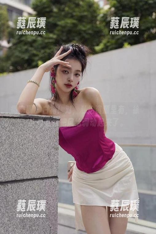 徐珺大哥 微密圈 - 白裙!对,私拍资源里有,徐珺大哥直接把风给调动起来了。