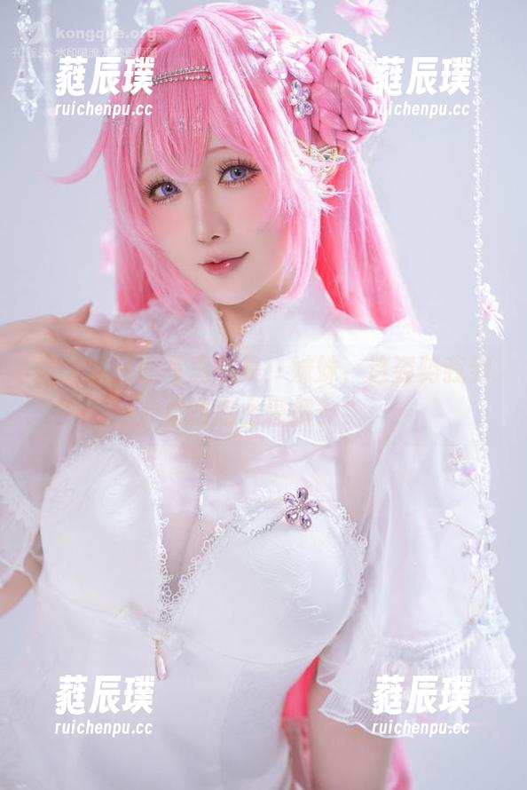 星之迟迟的写真图集：妹妹，这姿势我到底该怎么理解？！