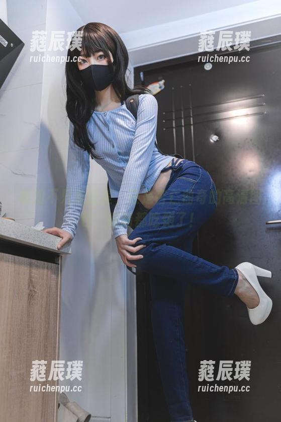 杏仁曲奇 表姐不只是反差,还是杏仁曲奇的高清图包,眼睛都吃饱了!