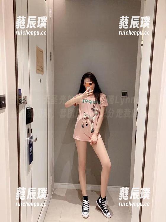 林子喵Lynne 微密圈 - 无圣光加持,林子喵Lynne的黑丝时刻闪耀,套图压根不想分走我的视线。