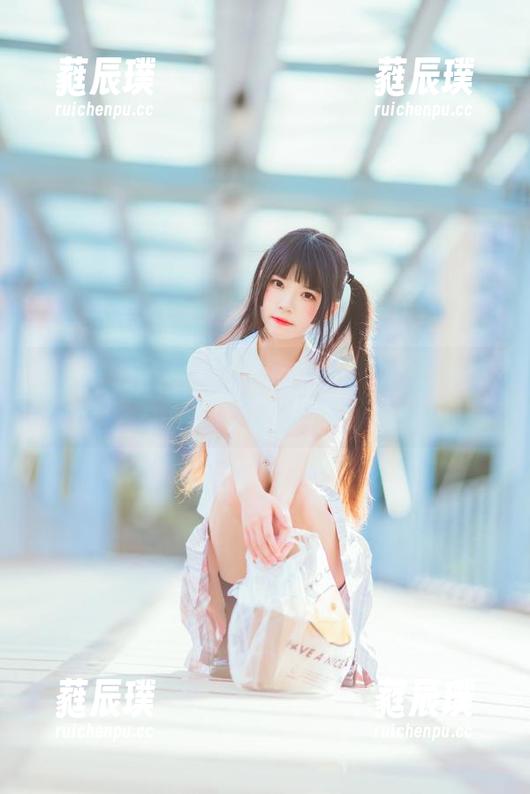 这不是简单的写真集，这是桜桃喵的龙年吉祥指南！