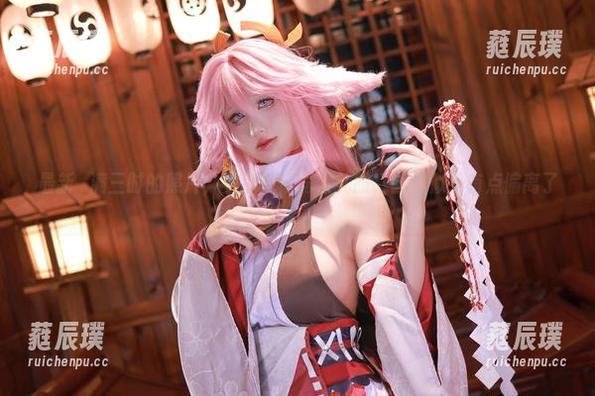 桜满三时 最新桜满三时的照片,史尔特尔同人礼服,画风似乎有点偏离了…