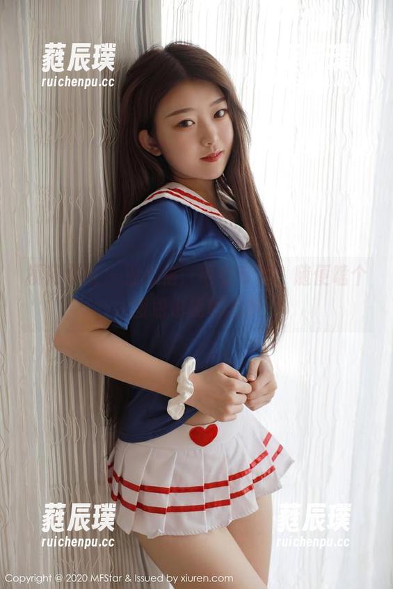 模范学院-温心怡 模范学院 - 温心怡:毛衣专题,随便嗑个图包也能聊心事