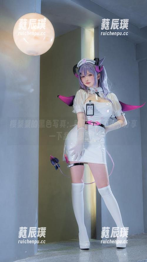 樱梨梨的黑色写真：就问你香不香，分享一下我的想法！