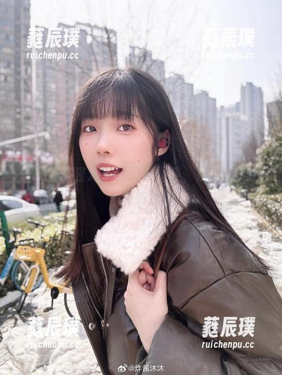 炸酱沐沐 快来看炸酱沐沐的豹纹图集,那个姿势我一开始没懂