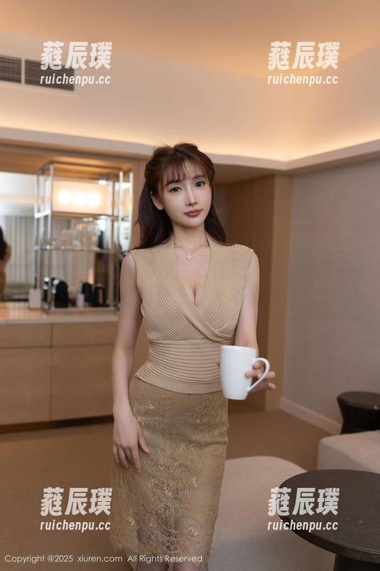 秀人网-Elise谭晓彤 秀人网 - 我们都是毛衣控吧?Elise谭晓彤的套图分享让人不能自拔