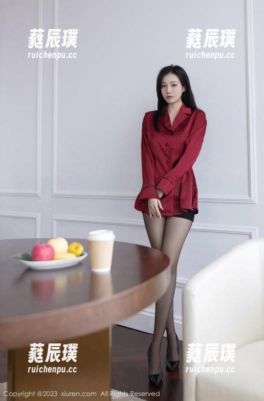秀人网 - 喷酒服务生专属！唐安琪双人写真全集，哈哈哈，别太认真哦！