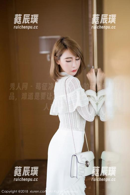 秀人网 - 葛征净高184cm的在线透明作品，难道是要让我们意识到什么？真是让人捉摸不透啊。
