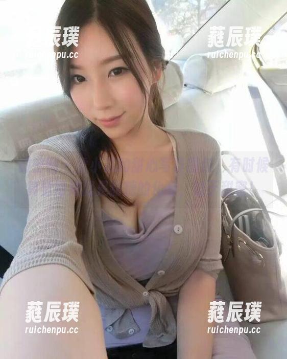 微密圈 - 童小芯的甜心写真图包，有时候真觉得她就是甜糖的化身，过于甜蜜！