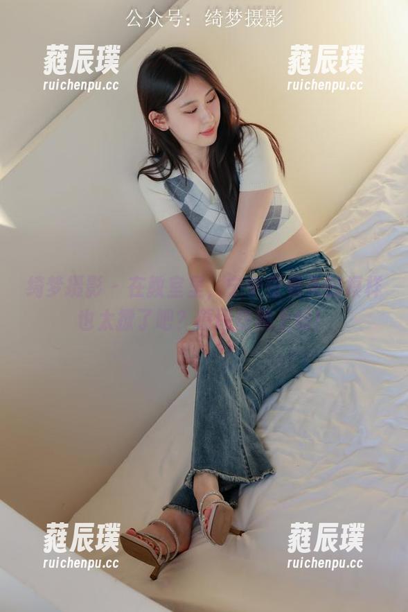 绮梦摄影-宁宁 绮梦摄影 - 在教室里,宁宁歪着头的模样也太撩了吧?原图热辣上线!
