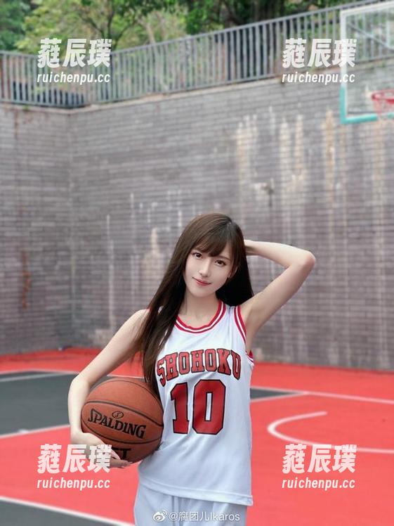腐团儿Ikaros 腐团儿Ikaros带你体验不一样的守望先锋:这精选写真集里的气氛真是微妙!