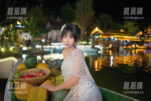 萌芽儿o0 在萌芽儿o0的美图上寻觅,那镂空的意境——别把无圣光看得太认真!