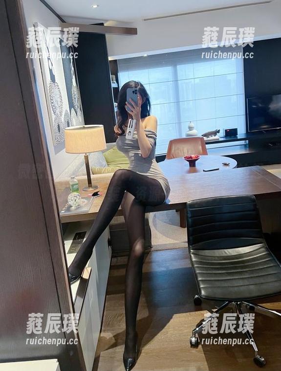 葛征 微密圈 - 图里图外,葛征黑丝网洞袜的超好看抹胸装,资源一网打尽!