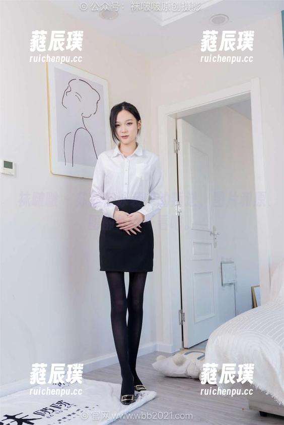 袜啵啵-苏苏 袜啵啵 - 苏苏在泳装中的叛逆,图片和原图都值得一看吧。