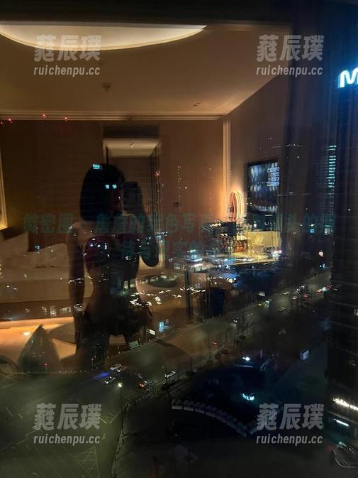 詹詹 微密圈 - 詹詹的绝色写真:我对镜头的期待与现实的温差