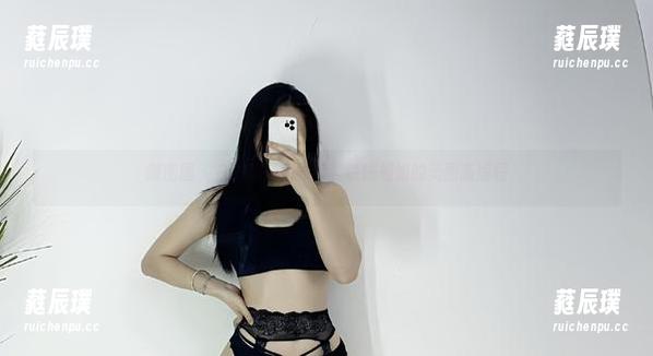 微密圈 - 在线捣鼓高跟鞋，铁锤姐姐的美图新编程