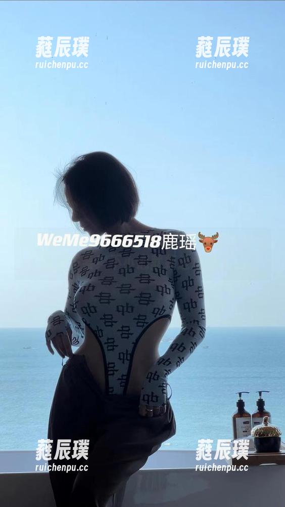 微密圈 - 如何把鹿瑶和无圣光的御姐套图扯上关系？不小心就掉进坑里了！